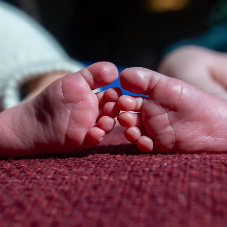 Füsschen eines Babys in Nahaufnahme